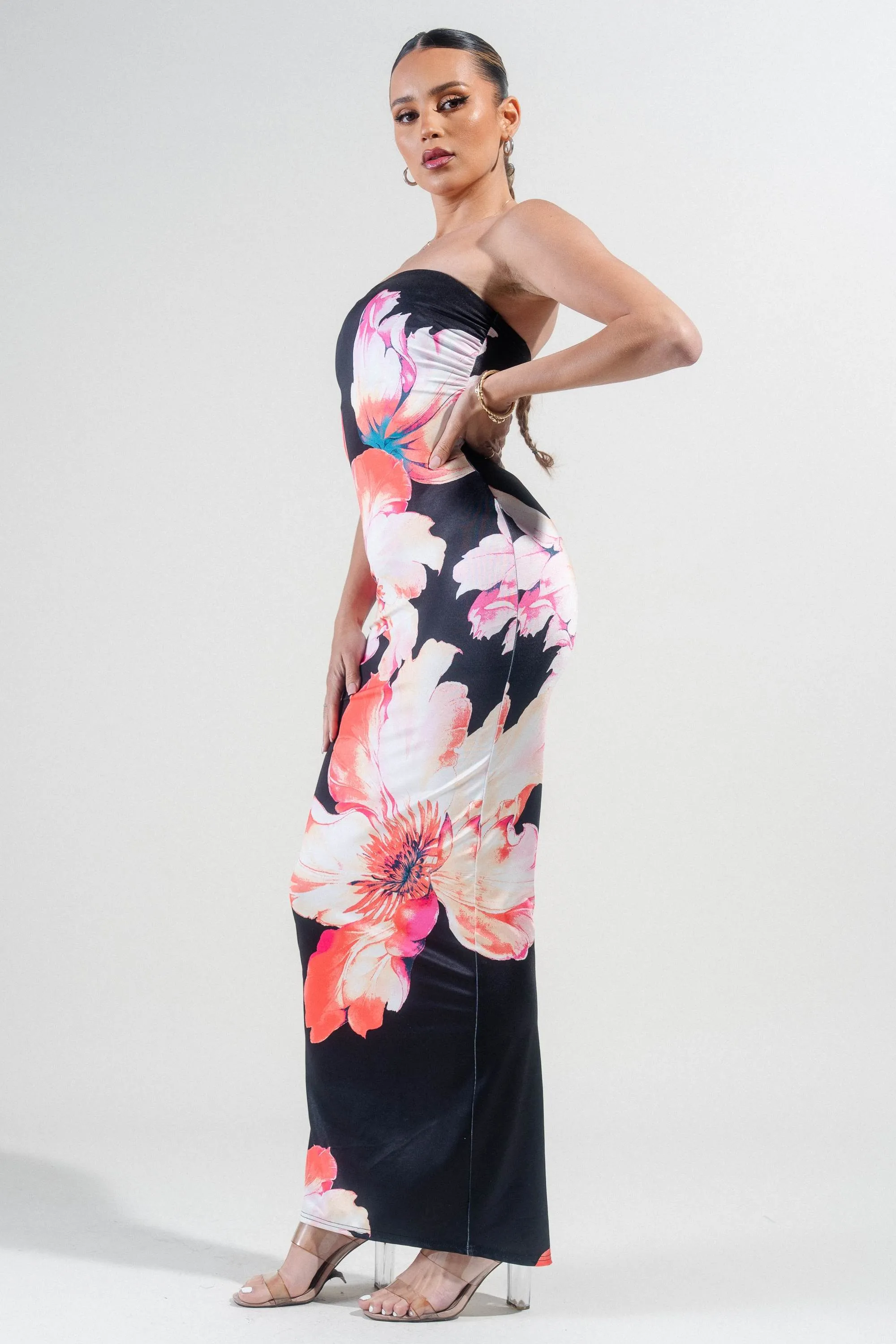 PD78345S-W / KNIT SATIN PRINT TUBE MAXI DRESS sold by privy product image thumbnail 2