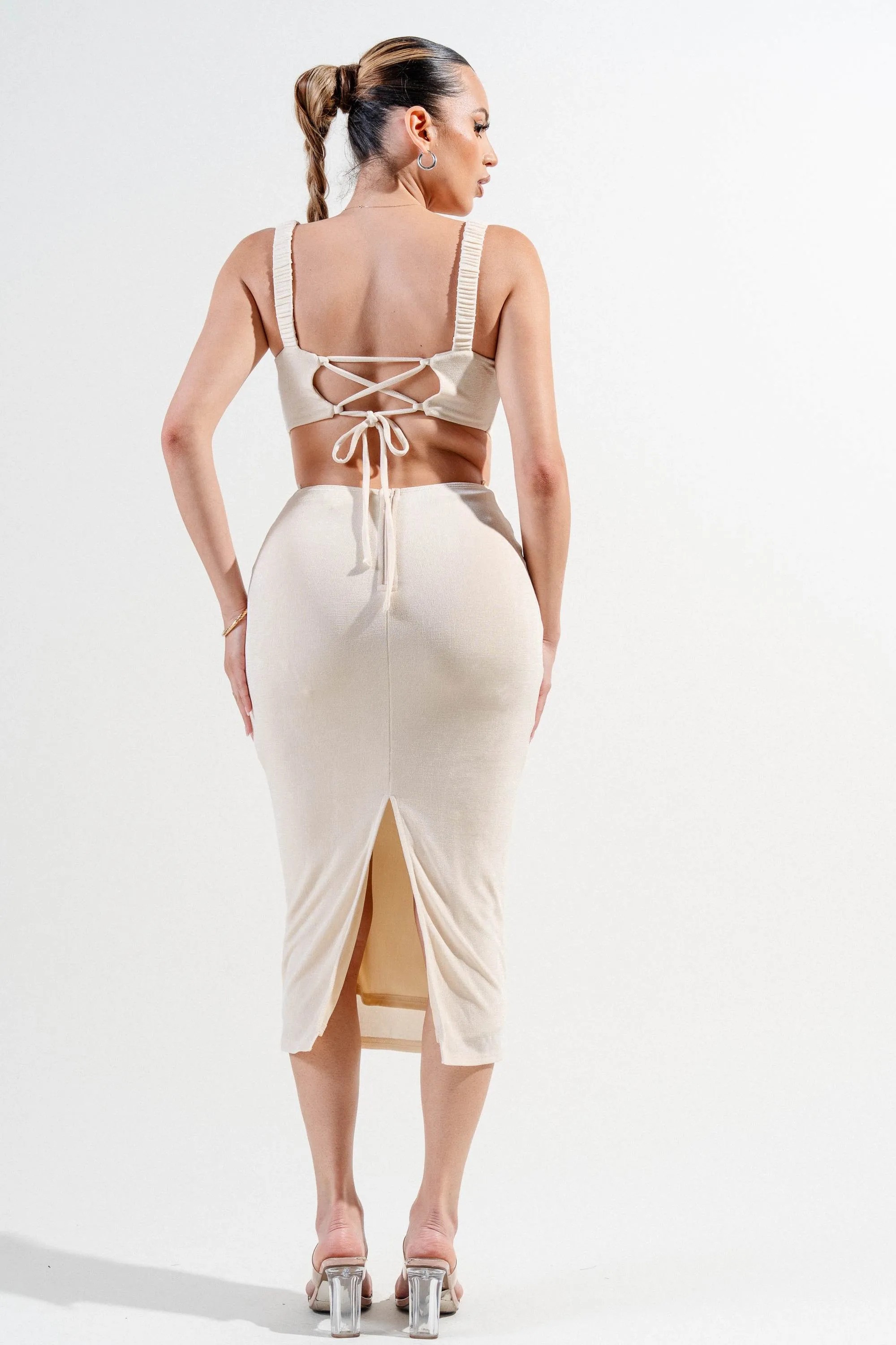 PD78285N-W / SLINKY CUTOUT DETAIL MIDI DRESS sold by privy product image thumbnail 3