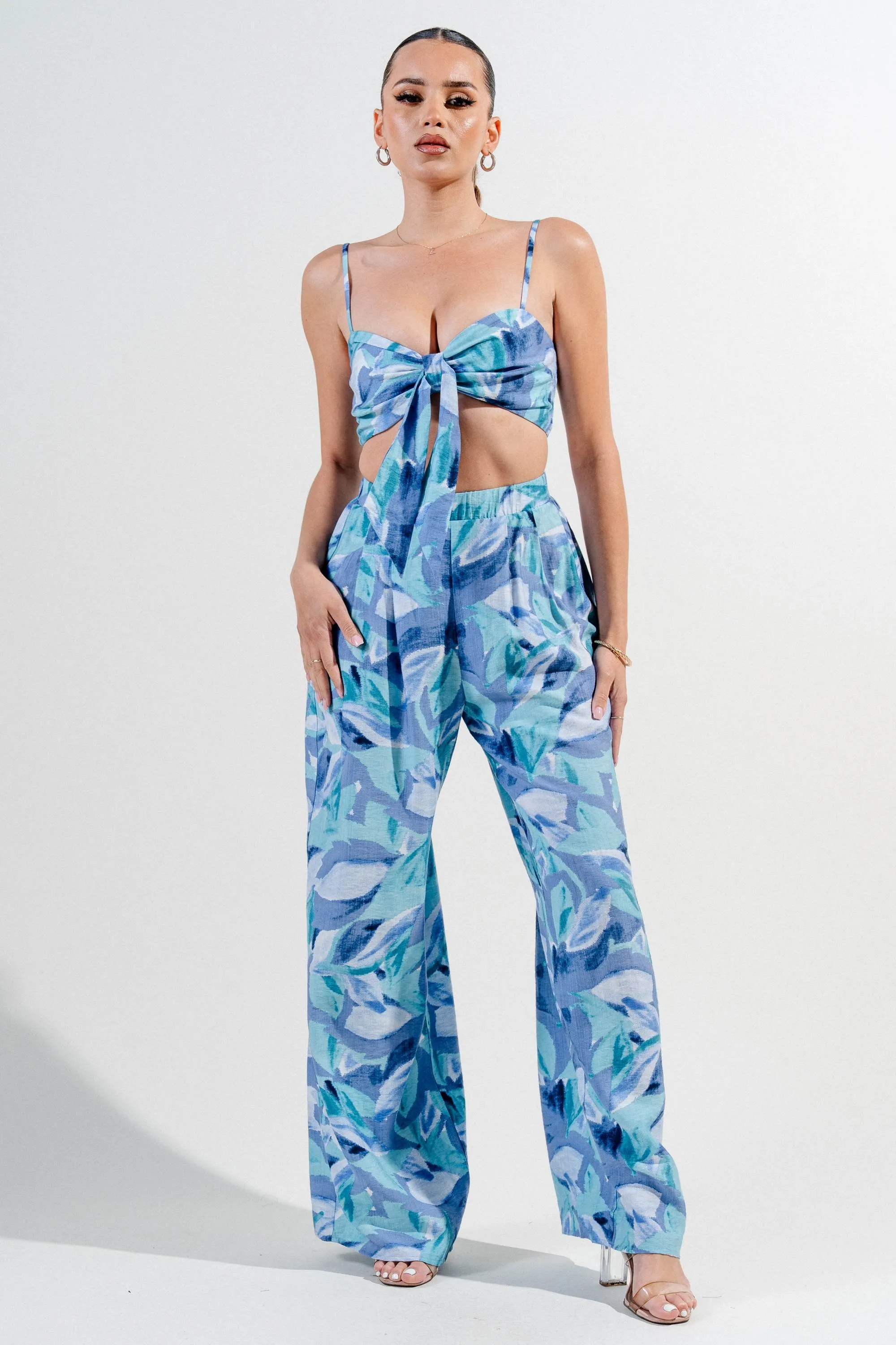 PSWS9780K / LINEN PRINT FRONT TIE SMOCKED BAK TOP & WIDE LEG PANTS SET sold by privy product image thumbnail 4