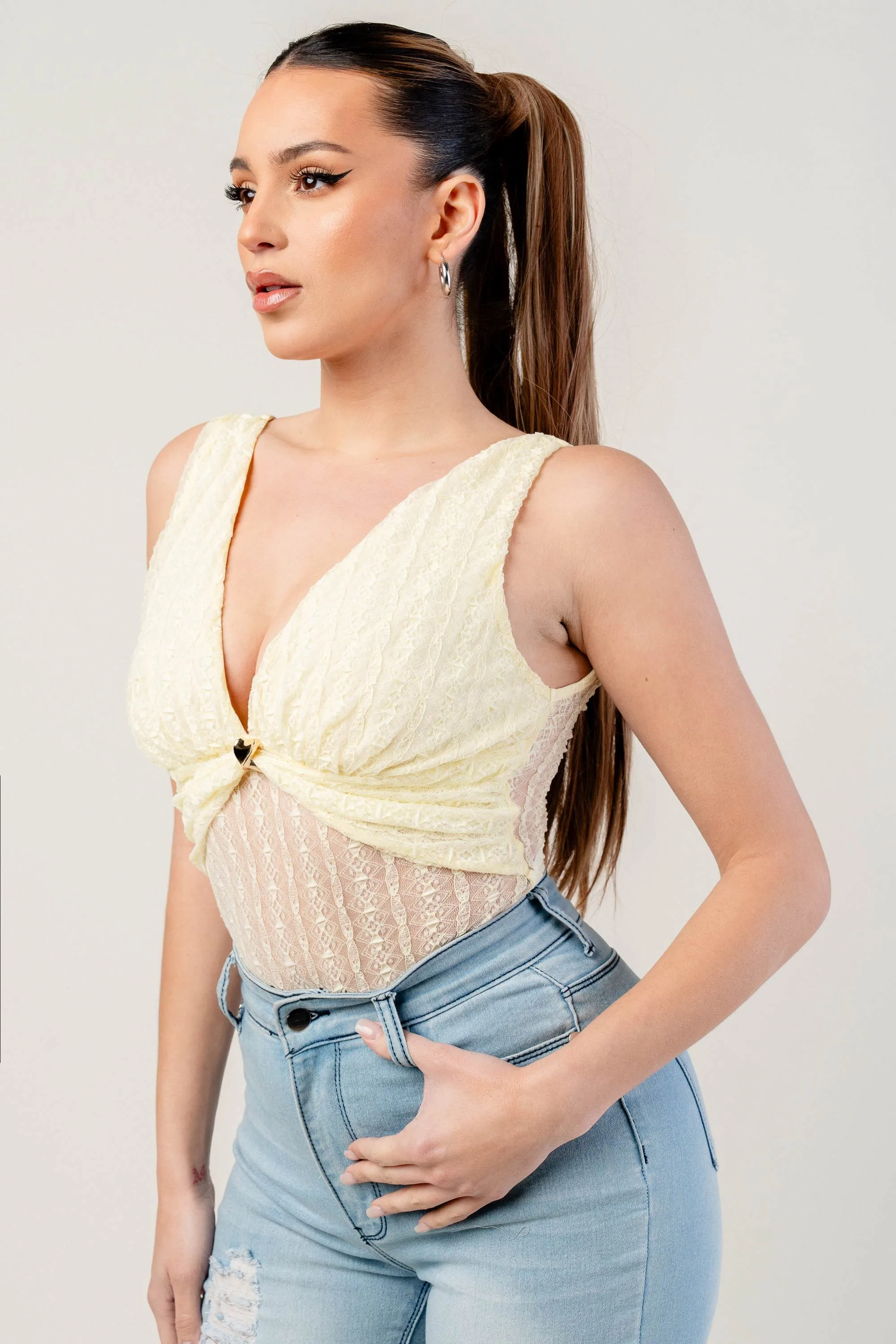 PT45221B-W / PATTERN LACE DEEP PLUNGE NECK RUCHING TRIM BODYSUIT sold by privy product image thumbnail 2