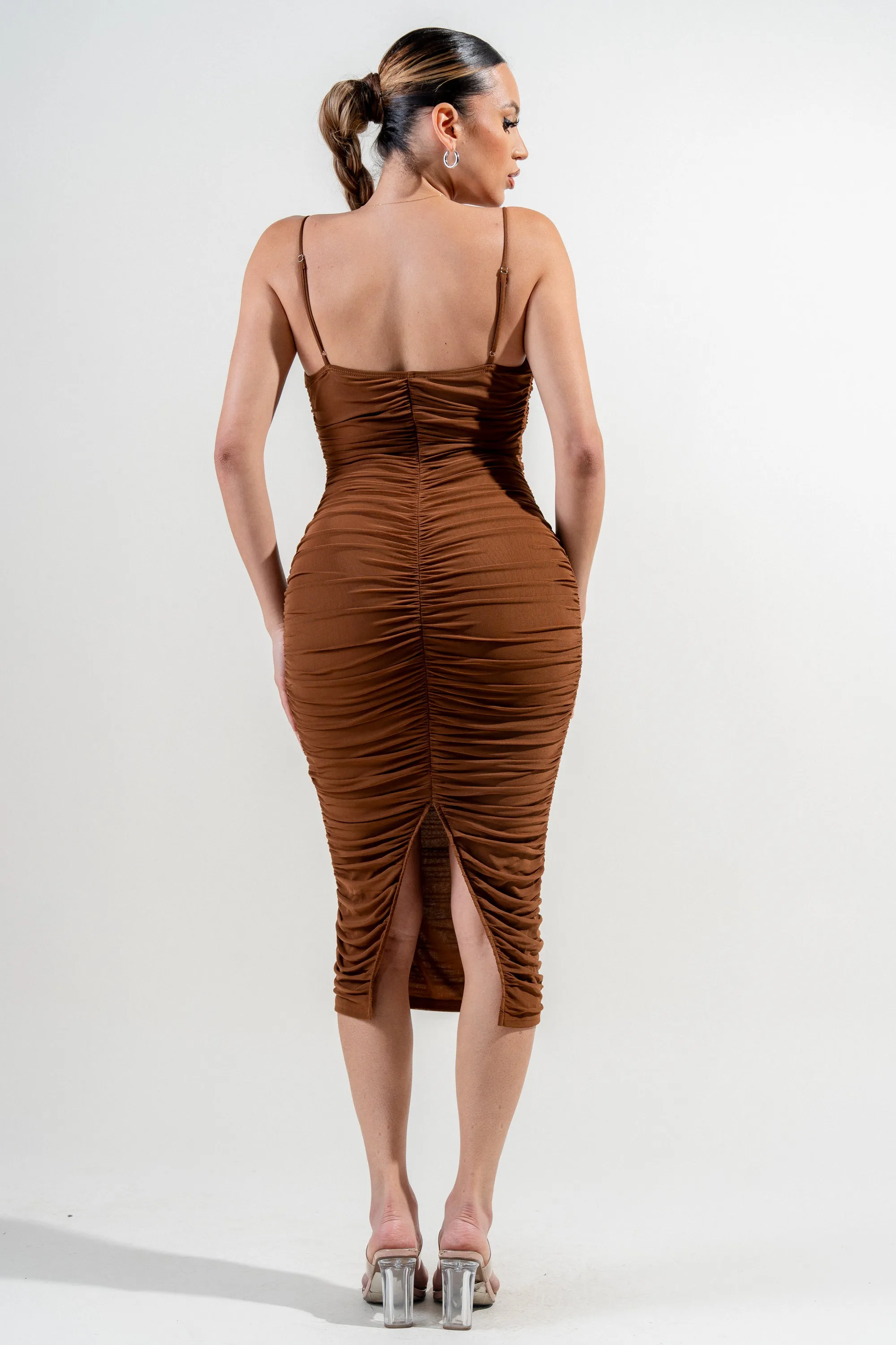 PD73189N / LUXE MESH SWEETHEART RUCHED BODYCON MIDI DRESS sold by privy product image thumbnail 3