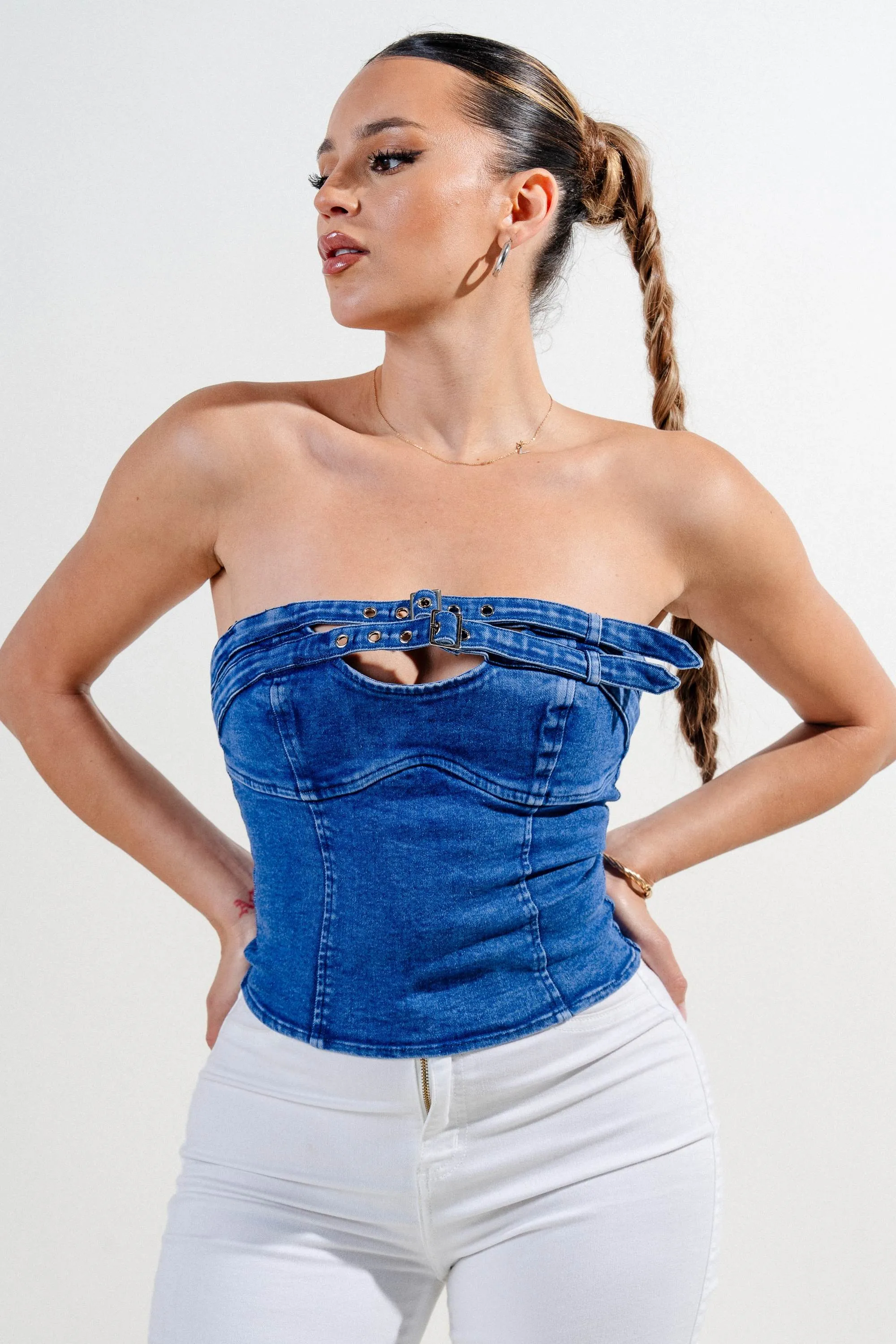 PT45241E-W / WASHED DENIM BUCKLED STRAP DETAIL BACK LACE UP TUBE TOP sold by privy product image thumbnail 4