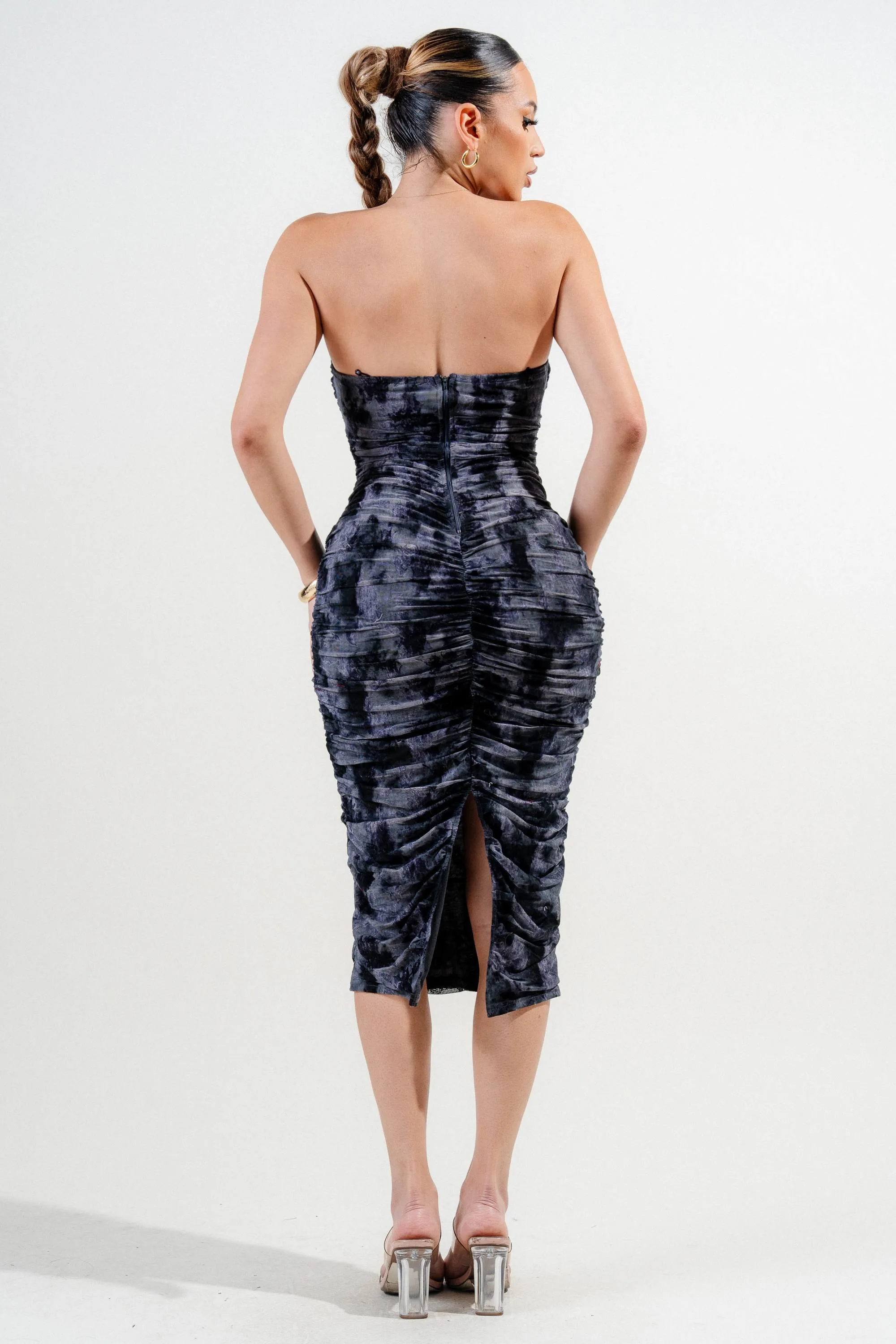 PD78990B / MESH VELVET FLOCKING TUBE RUCHING MIDI DRESS sold by privy product image thumbnail 3