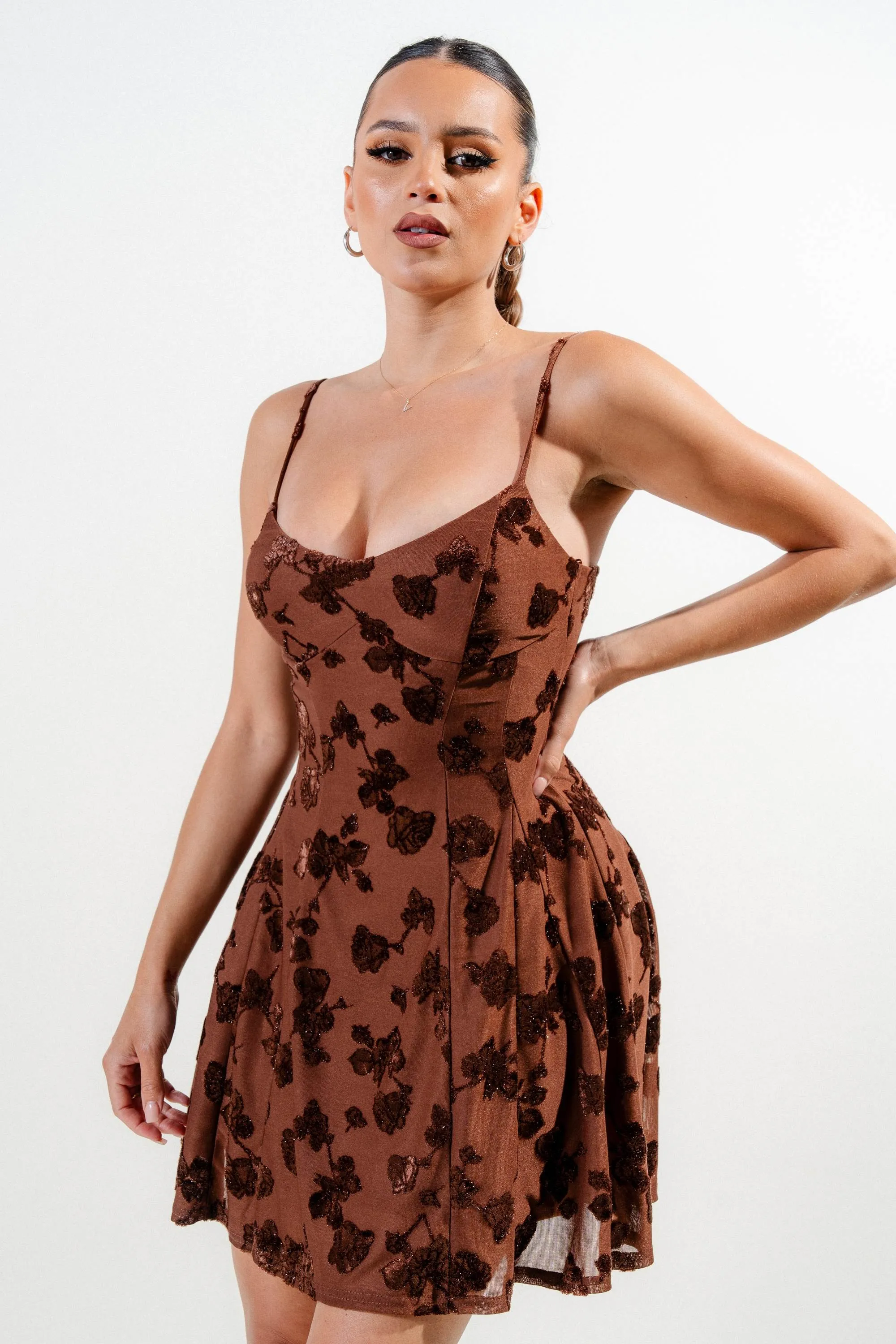 PD78964B / METALLIC MESH BURNOUT KNIT FIT AND FLARE MINI DRESS sold by privy product image thumbnail 2