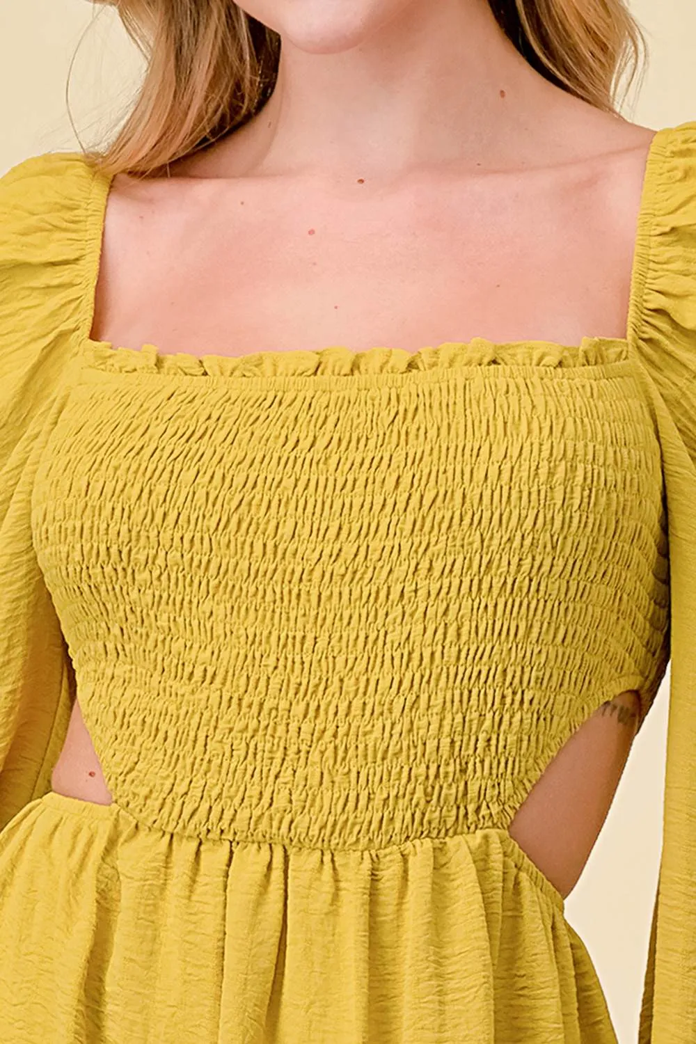 BD10352K / TEXTURED STRETCH WOVEN SMOCKING RUFFLED MINI DRESS sold by privy product image thumbnail 5