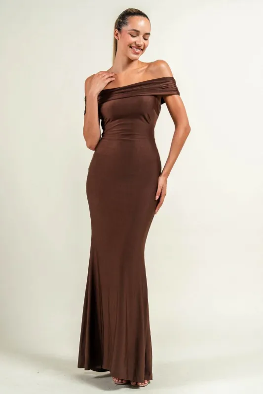 HD30141ETP / OFF-SHOULDER OPEN BACK MERMAID GOWN sold by privy