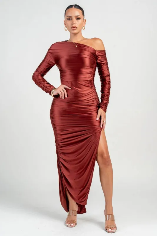 HD30252B / ASYMMETRICAL BOAT NECK MAXI DRESS sold by privy