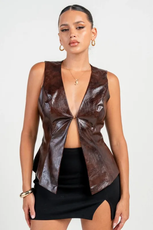 HG2027E / WASHING EECT FAUX LEATHER VEST sold by privy