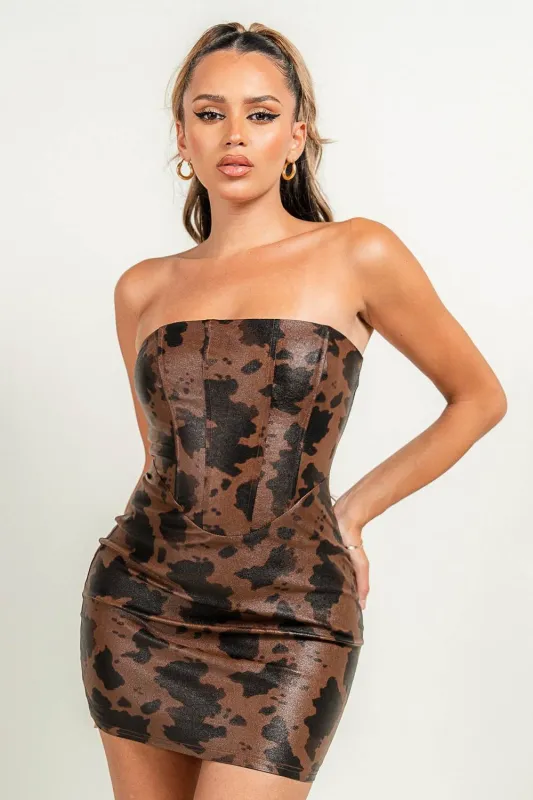 HD30188E / STRAPLESS COW PRINT TTED MIDI DRESS made by privy