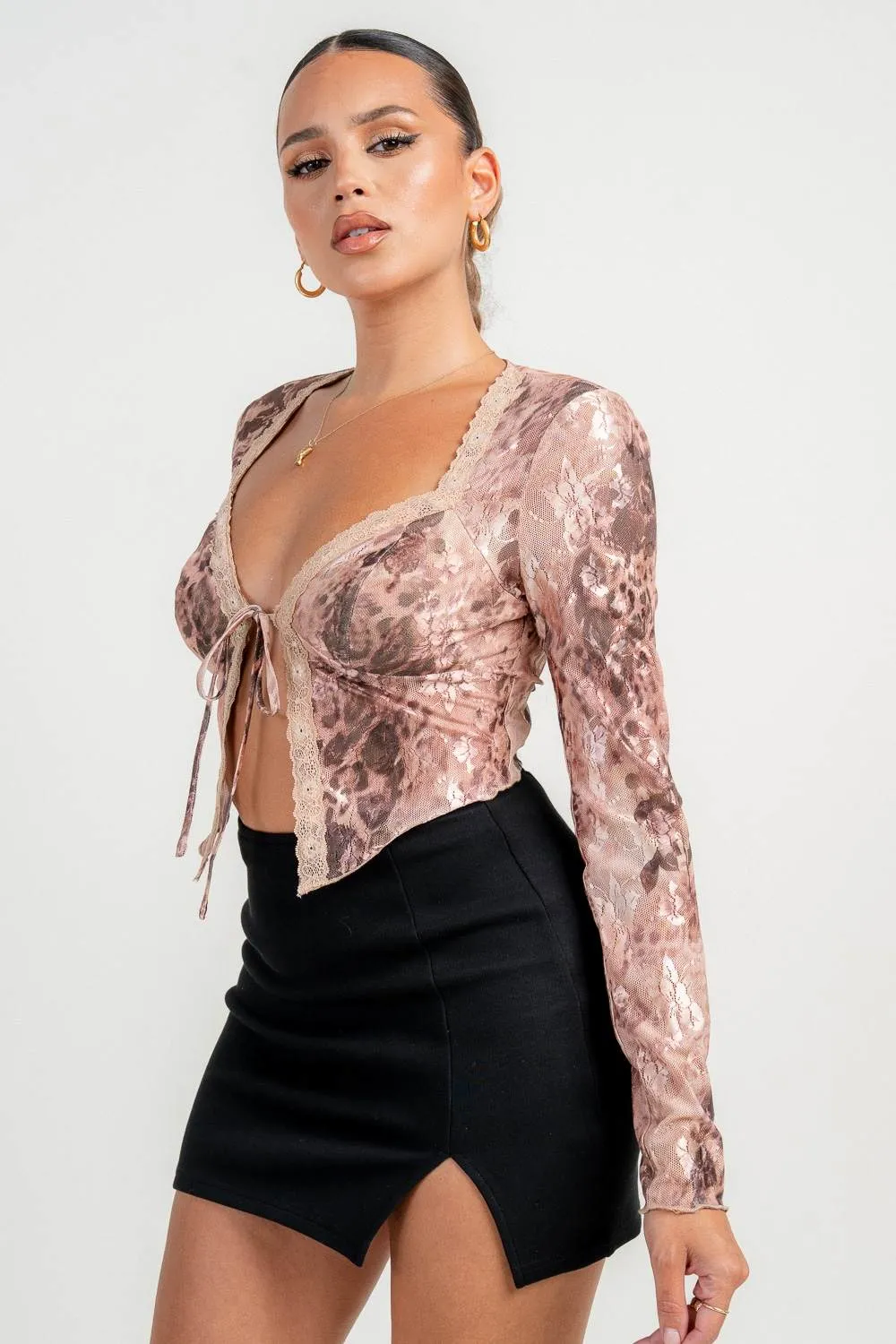 HT4140S / PRINTED MESH LACE TRIM TIE FRONT TOP sold by privy product image thumbnail 2