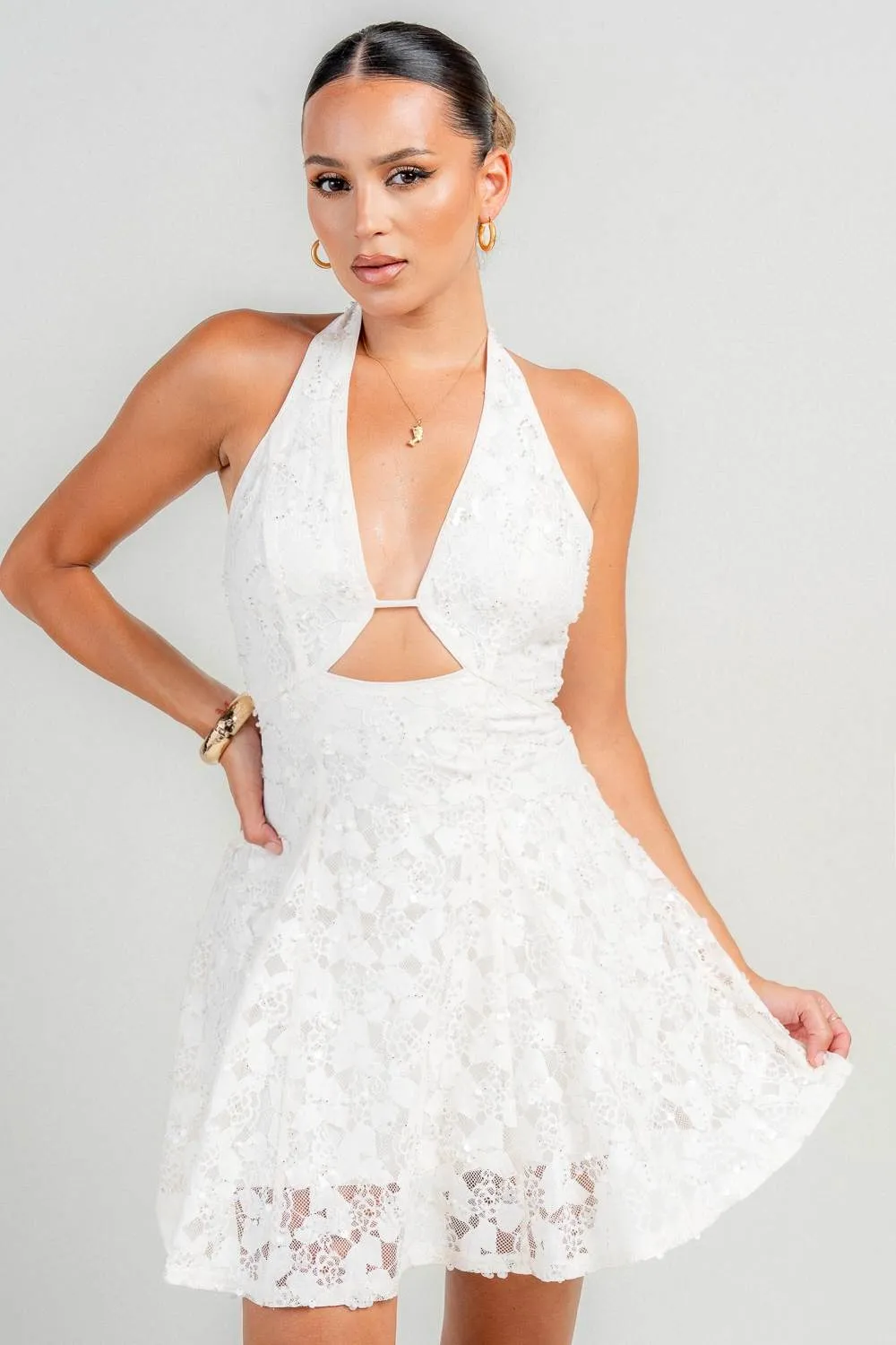 PD79209B / HALTER NECK FLARE MINI DRESS sold by privy product image thumbnail 4