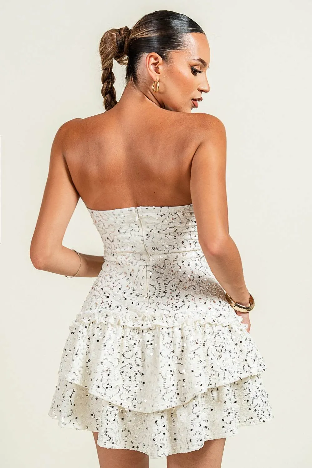 PD79034B / TUBE TWIST CUTOUT RUFFLE MINI DRESS sold by privy product image thumbnail 3