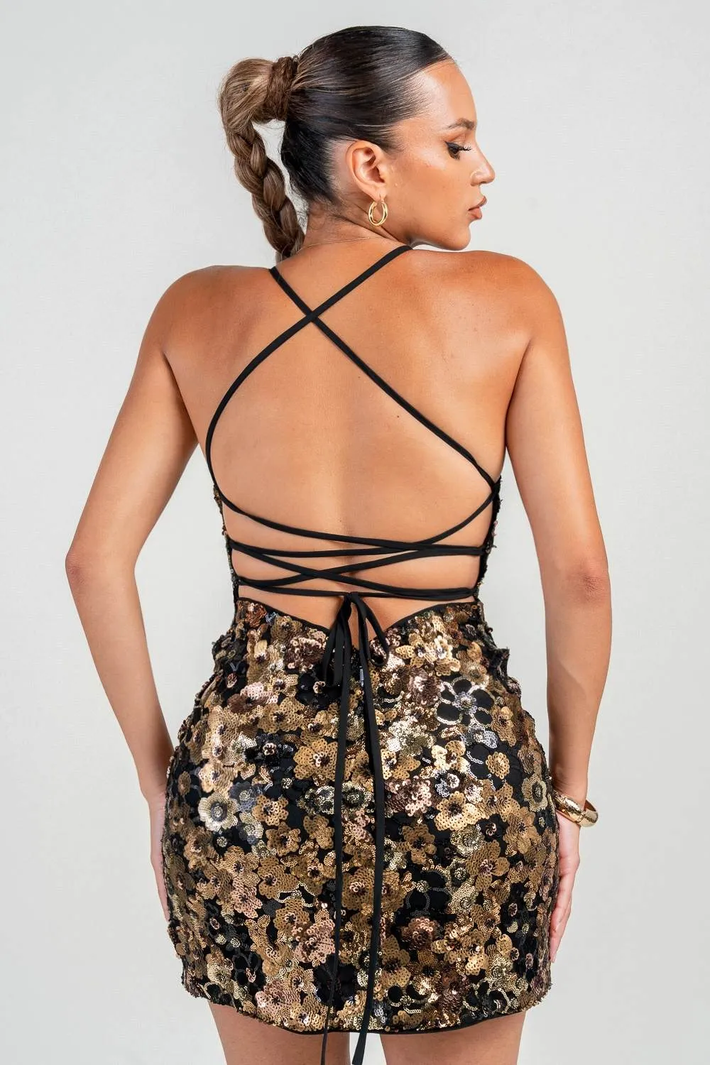 HD30158E / 3D SEQUINS MINI DRESS sold by privy product image thumbnail 3