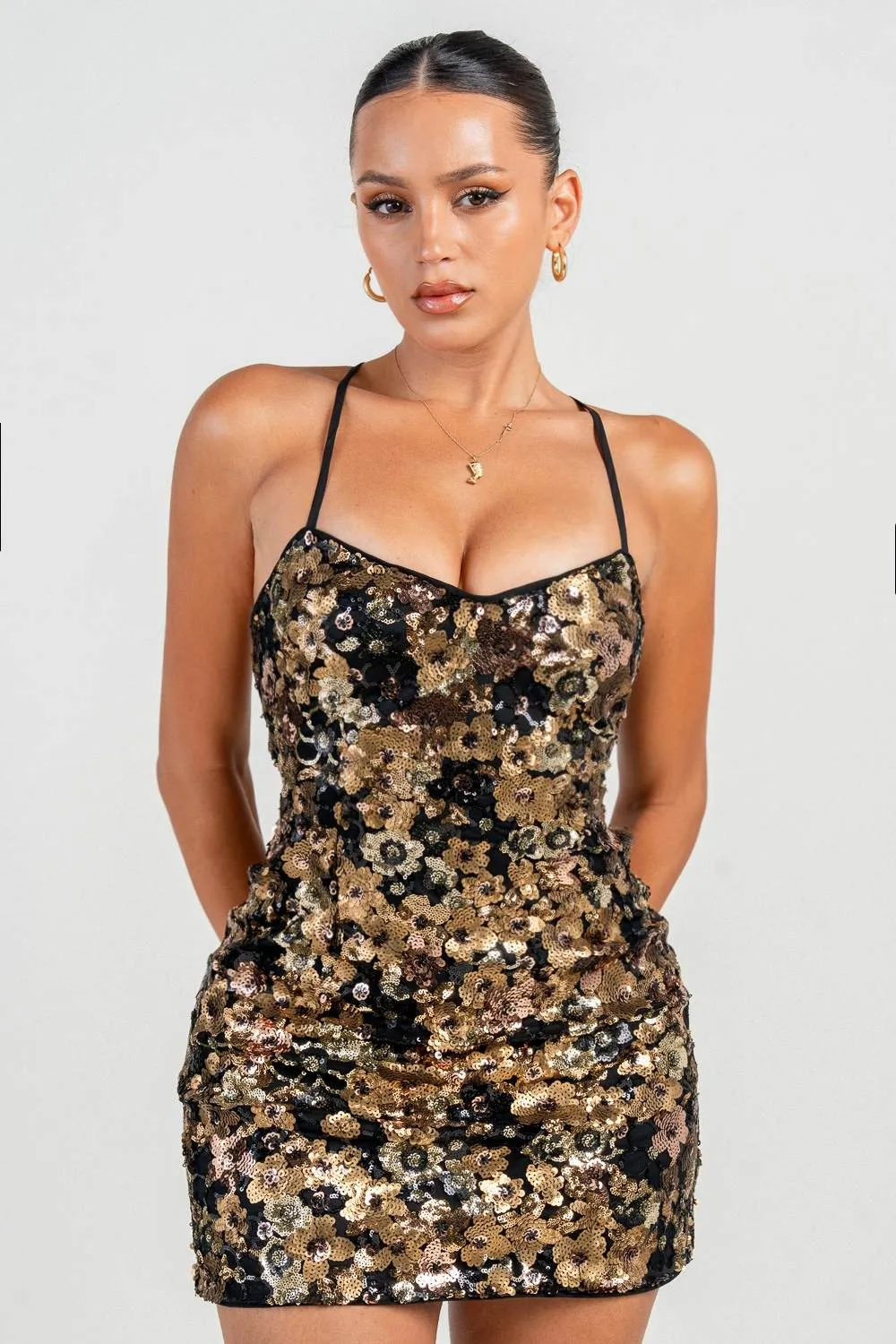 HD30158E / 3D SEQUINS MINI DRESS sold by privy product image thumbnail 4