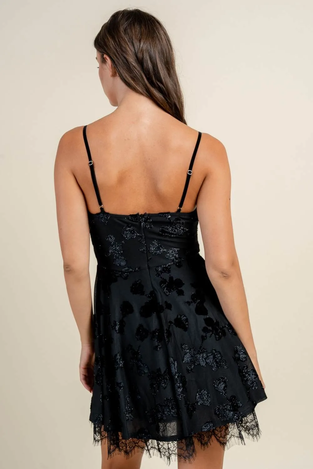 BD13106B / FIT AND FLARE MINI CIRCLE DRESS WITH LACE TRIM sold by privy product image thumbnail 3