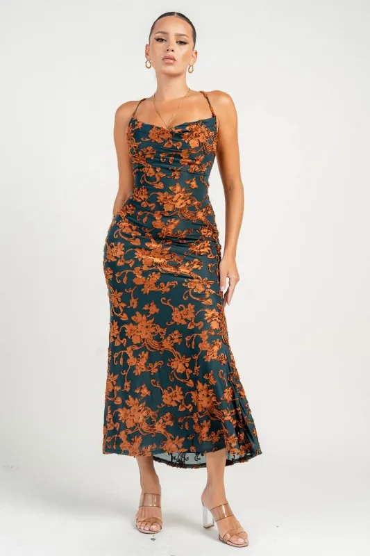 HD30349B / FLORAL EMBROIDERED MAXI DRESS sold by privy