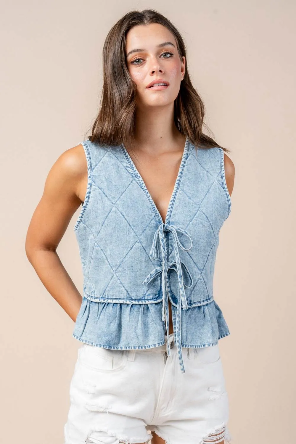 CT10635Y / QUILT DETAILED FRONT TIE CHAMBRAY VEST sold by privy product image thumbnail 4