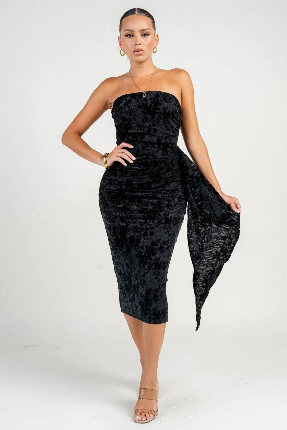 HD30318N / METALLIC MESH FLOCKING RUCHED MIDI W/ SASH DRESS sold by privy