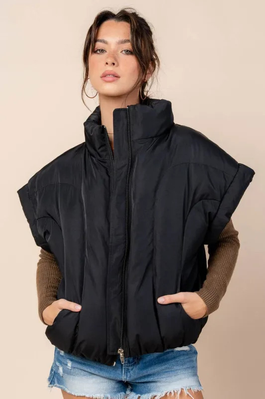 CG60054E / QUILTED DETAILED EXTENDED SLEEVE LESS VEST W/ FRONT ZIP sold by privy