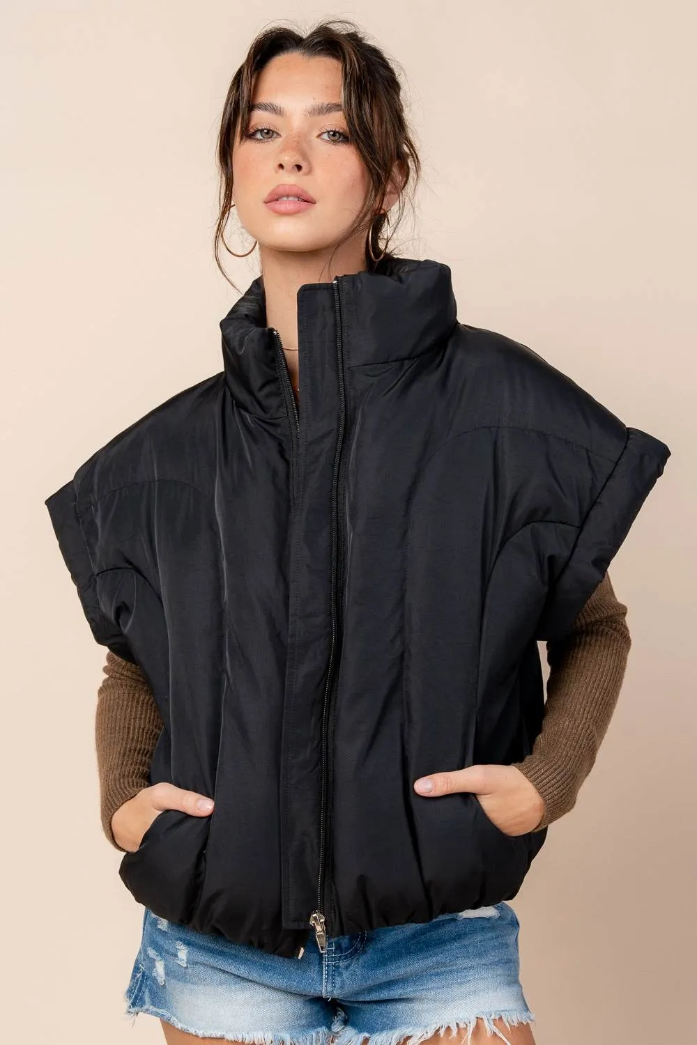 CG60054E / QUILTED DETAILED EXTENDED SLEEVE LESS VEST W/ FRONT ZIP sold by privy