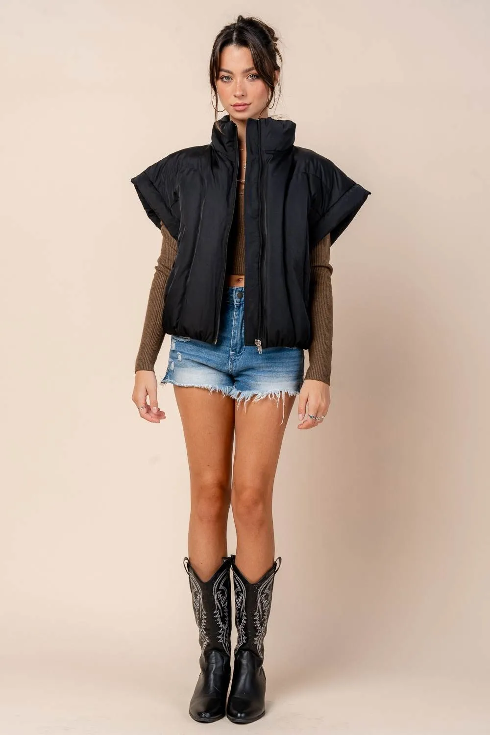 CG60054E / QUILTED DETAILED EXTENDED SLEEVE LESS VEST W/ FRONT ZIP sold by privy product image thumbnail 5