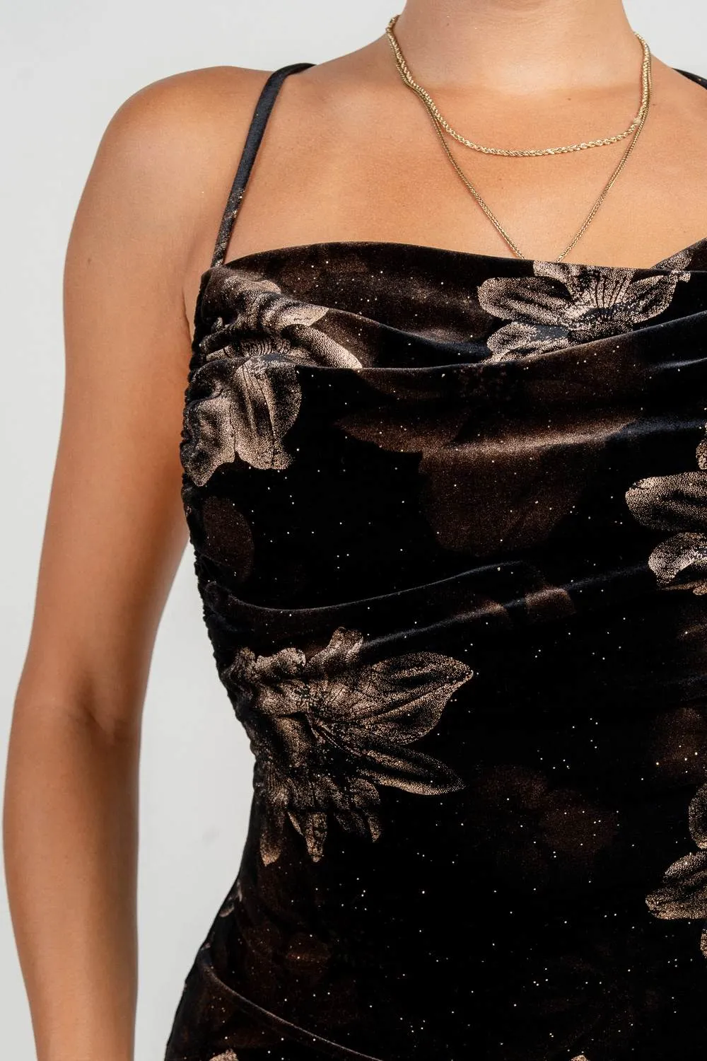 HD30664K / Chiffon Jacquard with Chains & Bead Detail Midi Dress sold by privy product image thumbnail 2