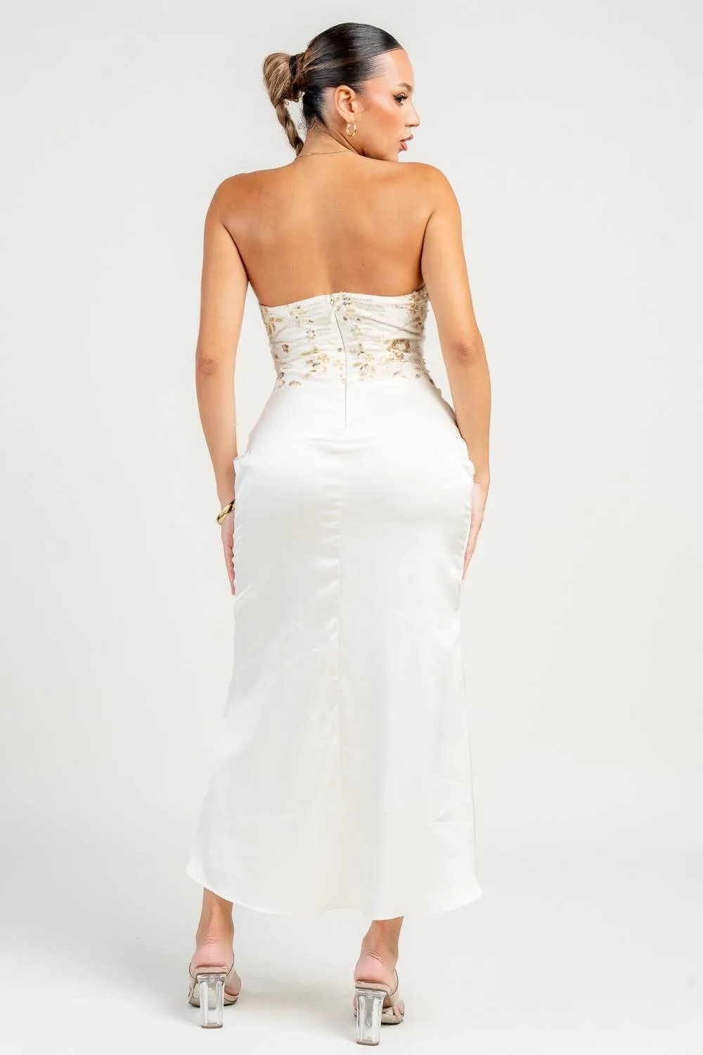 HD30455S / STRAPLESS ROUNDED NECKLINE EMBELLISHMENT MIDI DRESS sold by privy product image thumbnail 3