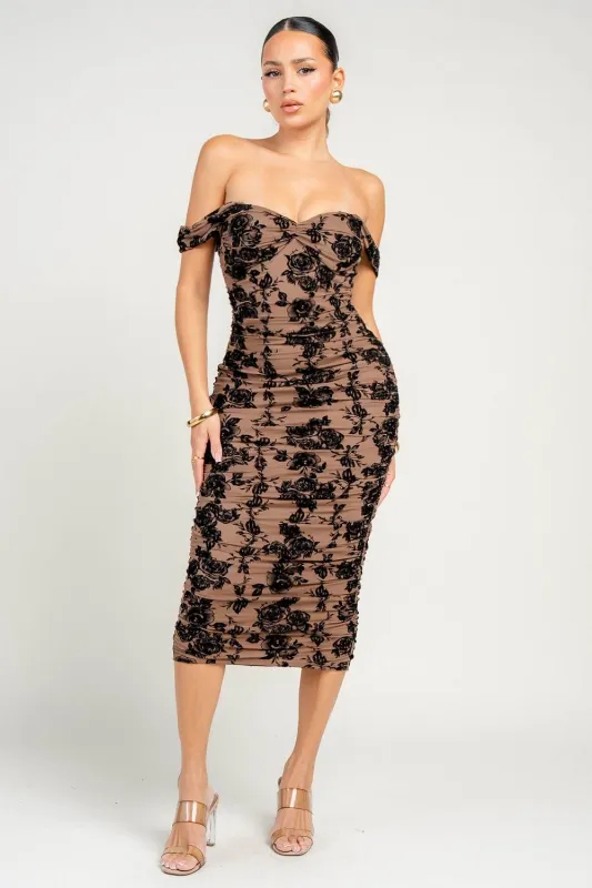 HD30429N / OFF THE SHOULDER RUCHED MIDI DRESS sold by privy
