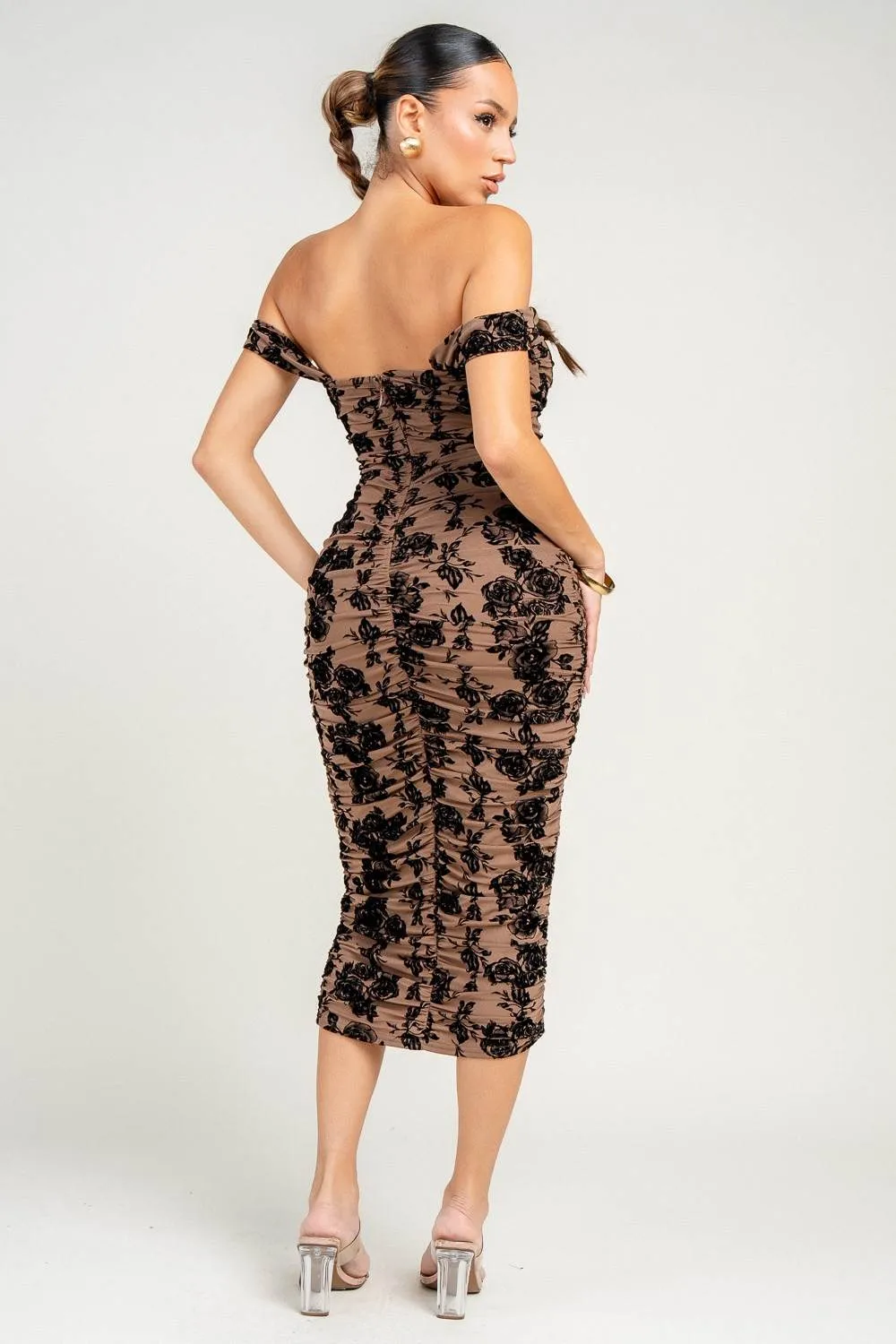 HD30429N / OFF THE SHOULDER RUCHED MIDI DRESS sold by privy product image thumbnail 5