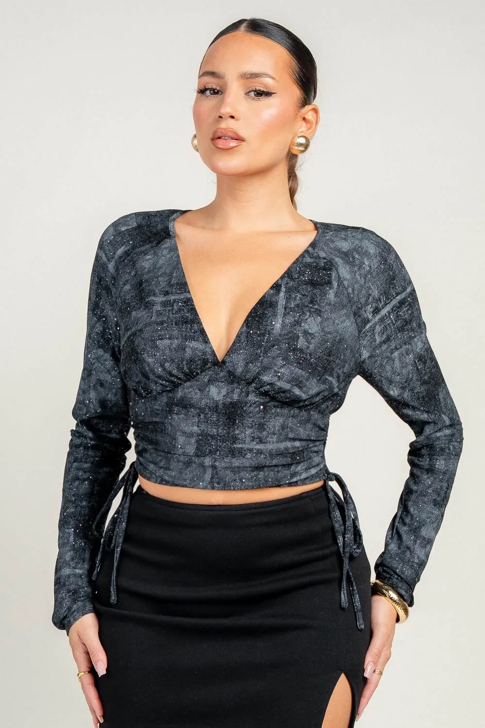 HT4202K / LONG SLEEVE V-NECK BACKLESS TOP sold by privy product image thumbnail 2