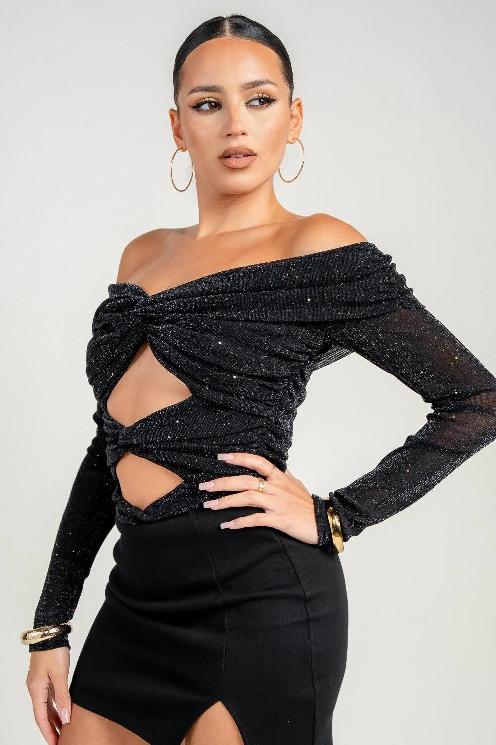 HT4177S / OFF SHOULDER LONG SLEEVE CUT OUT DETAILED BODYSUIT sold by privy product image thumbnail 2