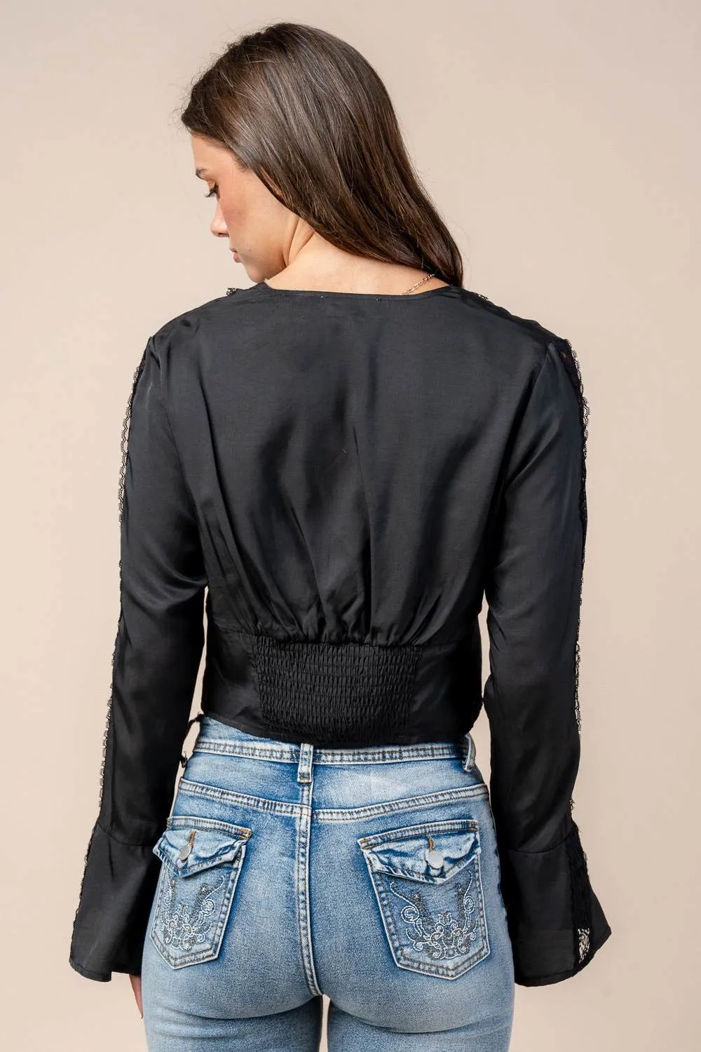 CT10524S / LACE TRIMMED DETAILED BELL SLV CROPPED TOP sold by privy product image thumbnail 3