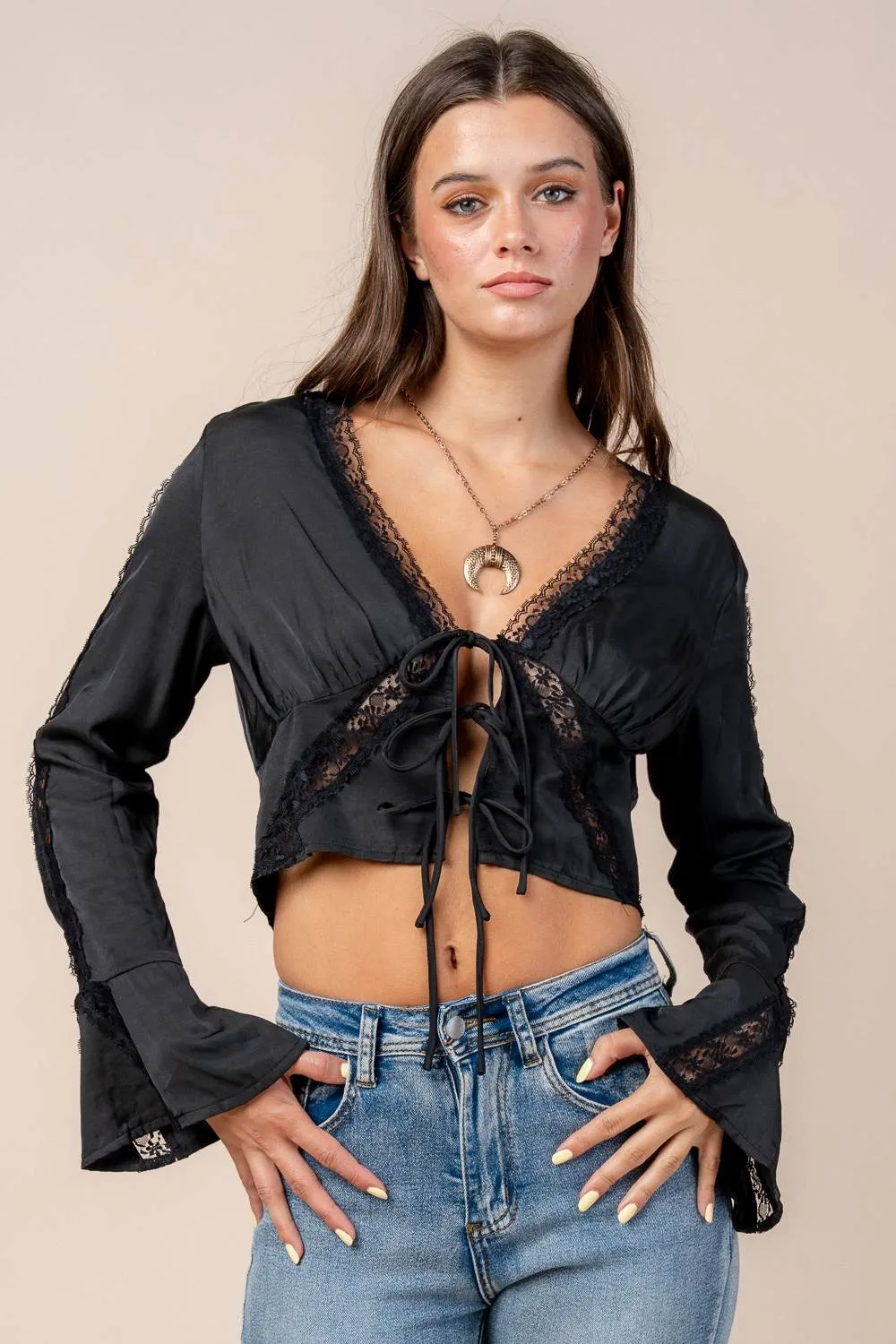 CT10524S / LACE TRIMMED DETAILED BELL SLV CROPPED TOP sold by privy product image thumbnail 4