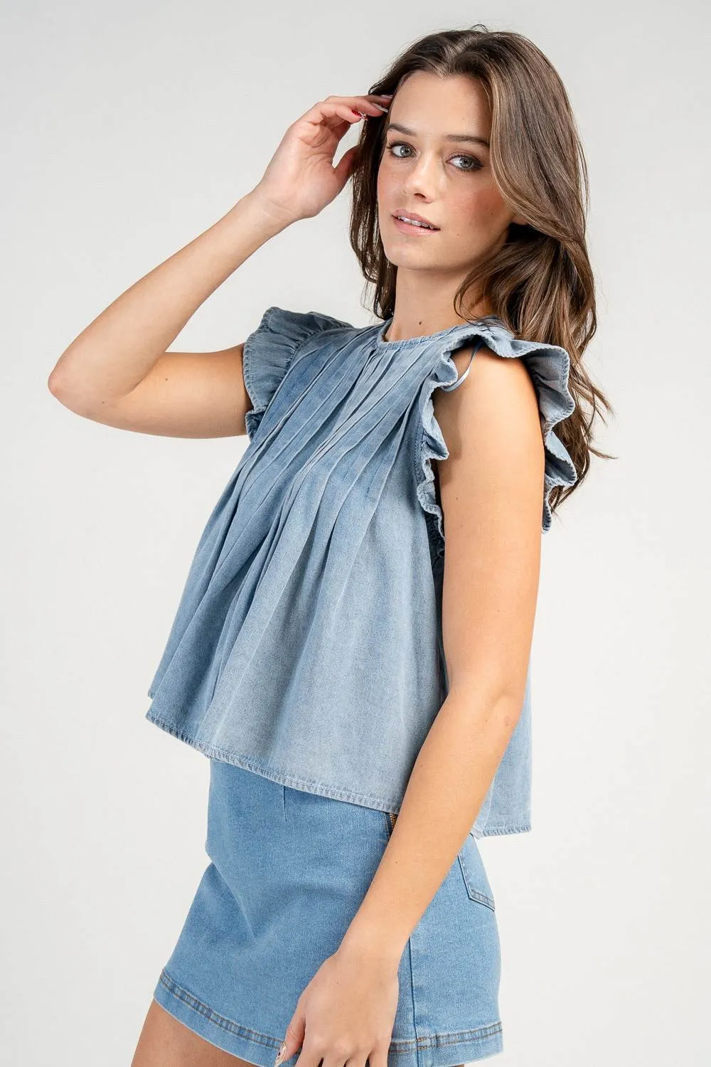 CT10670Y / WASHED DENIM RUFFLE SLEEVE PLEATED DENIM SWING TOP sold by privy product image thumbnail 2