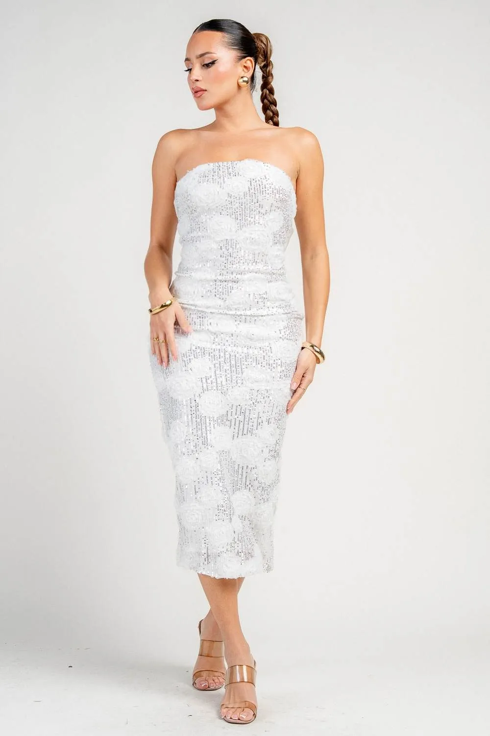 HD30895E / STRAPLESS BACK RIBBON 3D FLORAL SEQUINS LACE MIDI DRESS sold by privy product image thumbnail 2