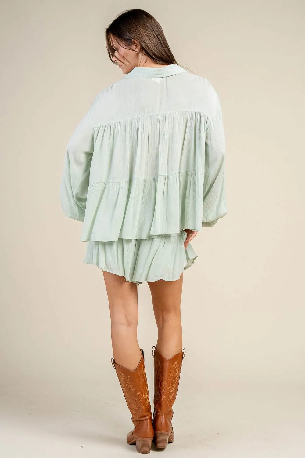 BS3624S / BUTTON FRONT PEPLUM BLOUSE & SMOCKED TIERED SHORTS SET sold by privy product image thumbnail 4