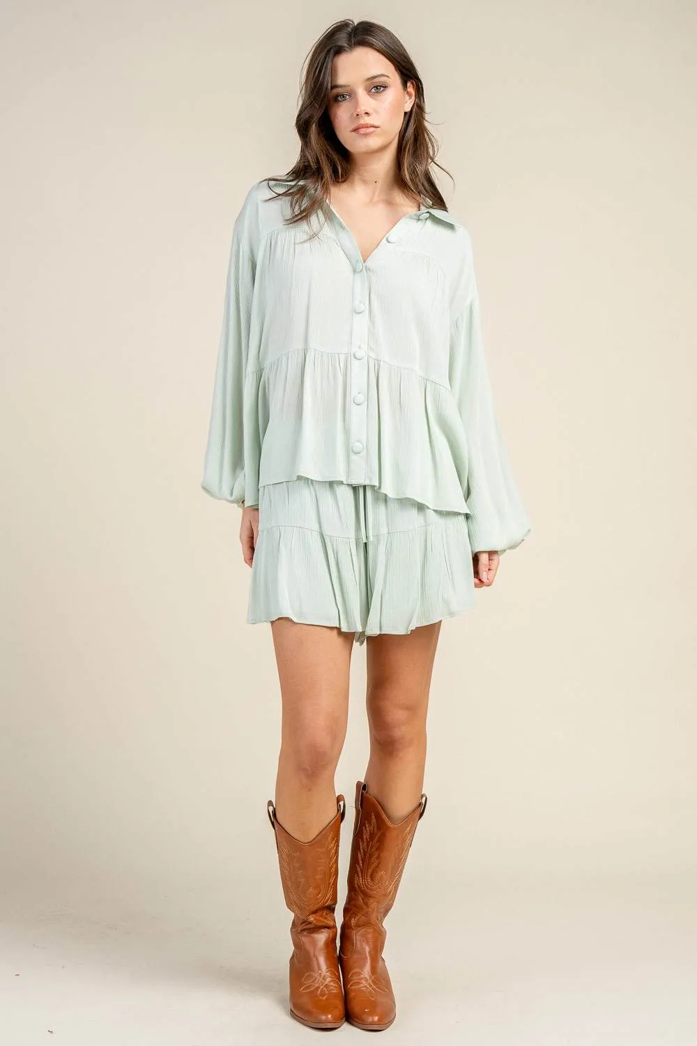 BS3624S / BUTTON FRONT PEPLUM BLOUSE & SMOCKED TIERED SHORTS SET sold by privy product image thumbnail 2