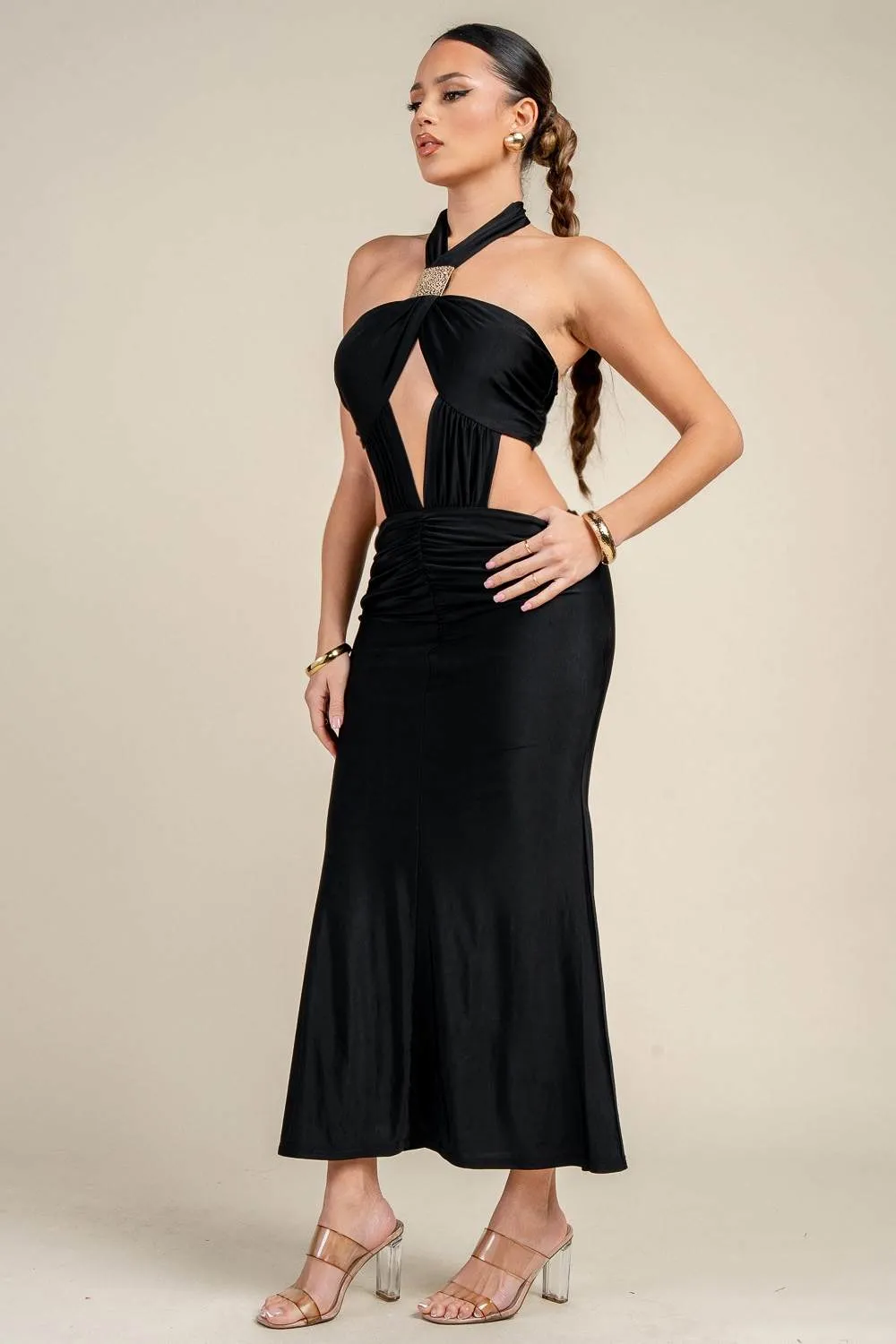 PD79518E / HALTER MAXI DRESS WITH GOLD-TONE ACCENT sold by privy product image thumbnail 2