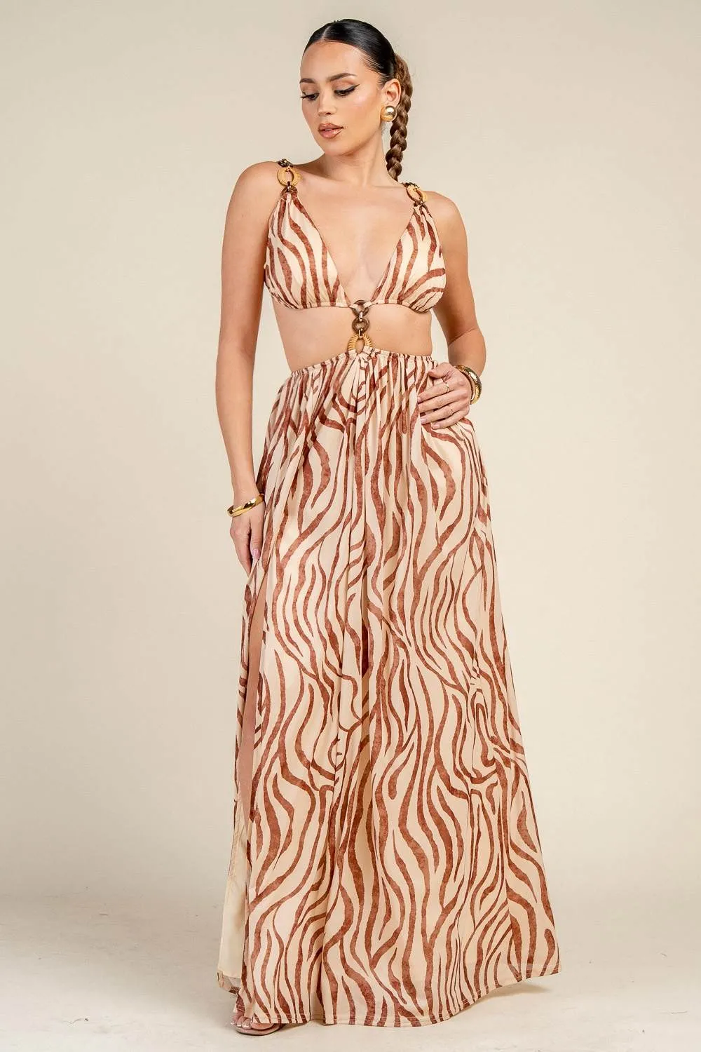 PD79516S / RING DETAIL PRINTED CUT-OUT MAXI DRESS sold by privy product image thumbnail 4