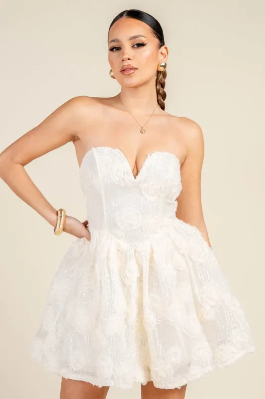 HD30888N / STRAPLESS SWEETHEART TEXTURED LACE-UP BACK MINI DRESS sold by privy