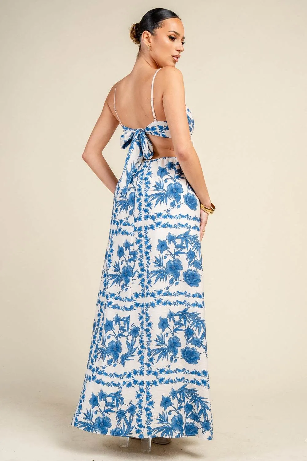 YD30092E / FLORAL PRINT CUT-OUT BACK TIE MAXI DRESS sold by privy product image thumbnail 3
