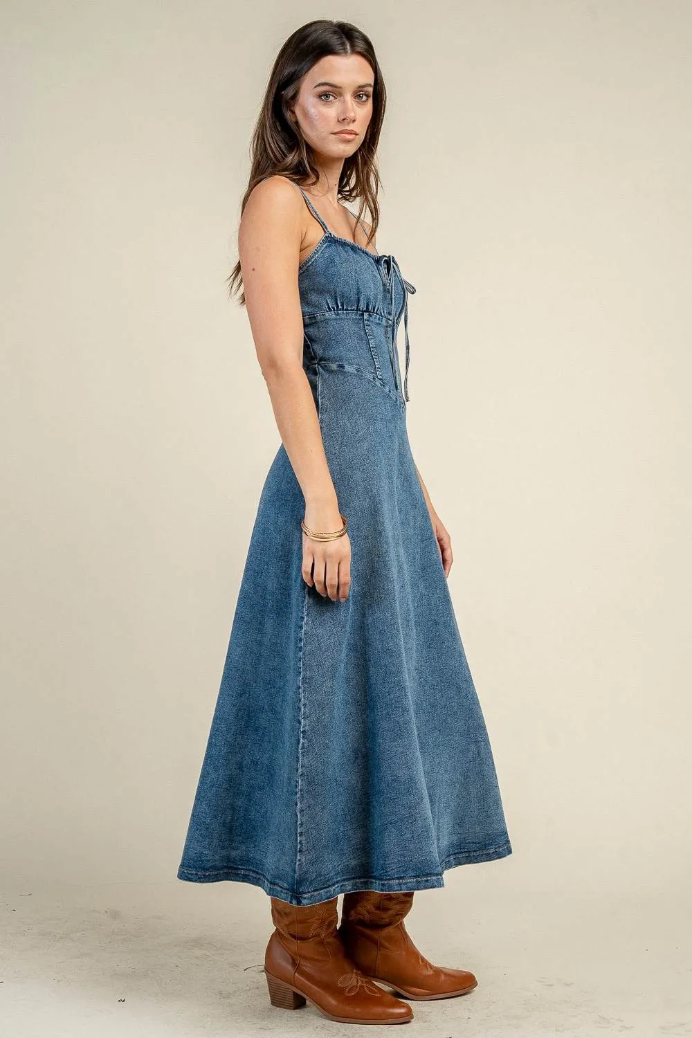 CD31087D / DENIM CORSET SEAM TIE FRONT MIDI DRESS sold by privy product image thumbnail 2