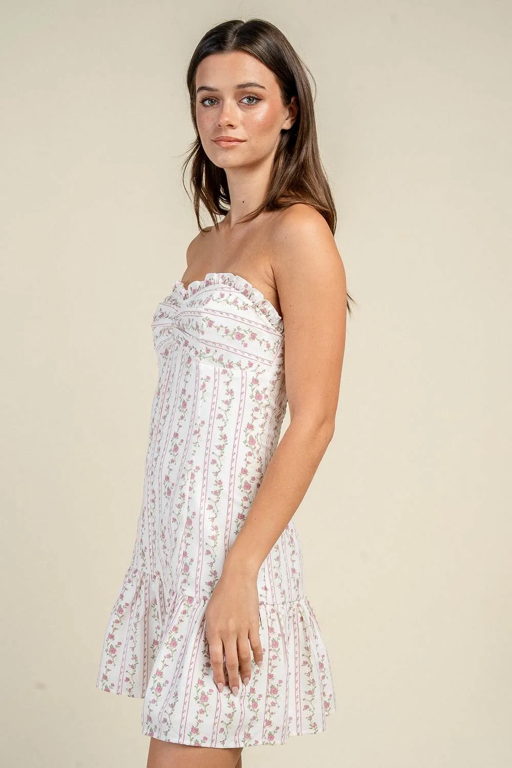 CD30756K / STRAPLESS FLORAL STRIPE RUCHED BODICE MINI DRESS sold by privy product image thumbnail 2