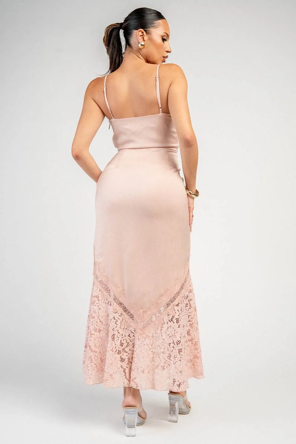 PD79889D / LACE DETAIL SATIN MIDI DRESS sold by privy product image thumbnail 3