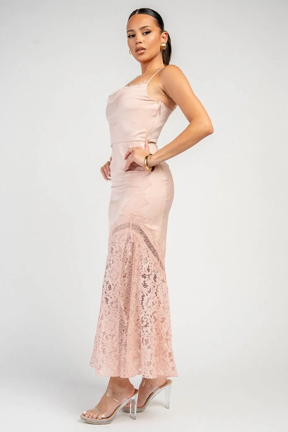 PD79889D / LACE DETAIL SATIN MIDI DRESS sold by privy product image thumbnail 2