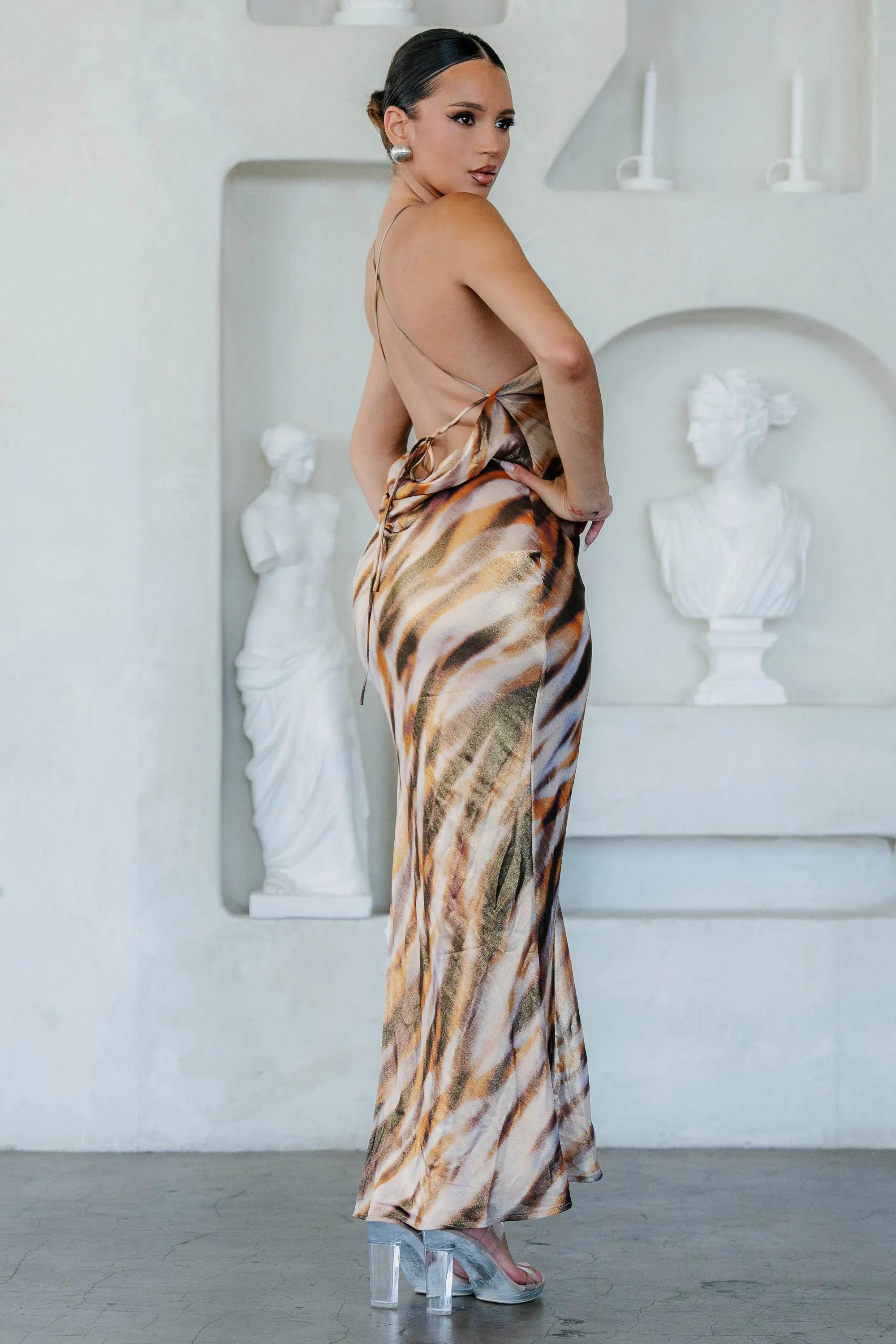 PD79906K / STRAPLESS SWEETHEART NECK PRINT MAXI DRESS sold by privy product image thumbnail 4