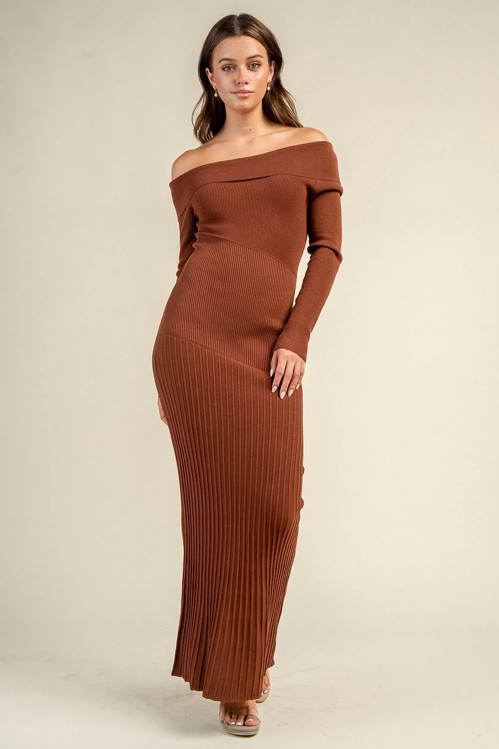 CD31196C / RIBBED KNIT FITTED MAXI DRESS sold by privy