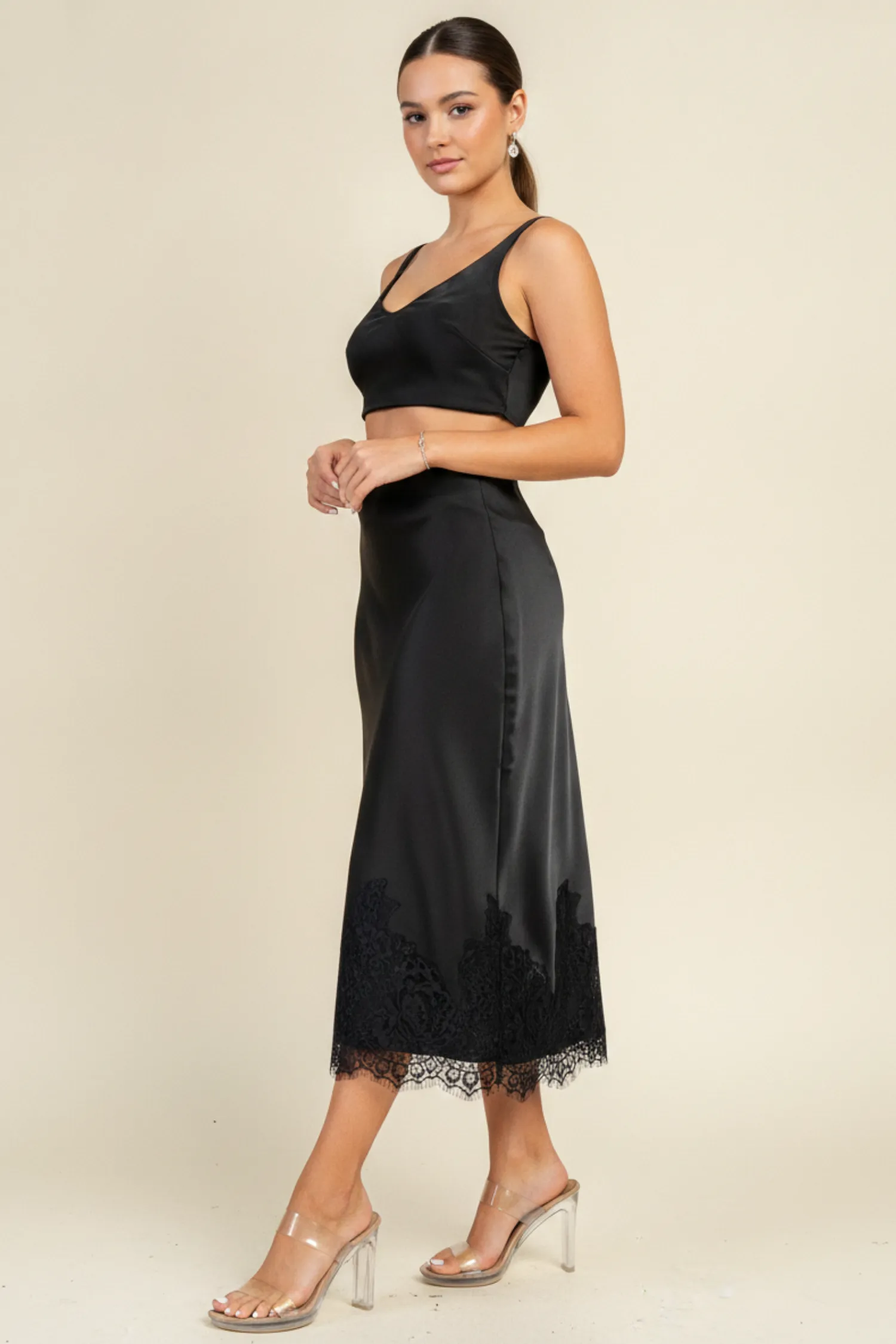 CB20173S / SATIN-LACE TRIMMED HEM MIDI SKIRT sold by privy