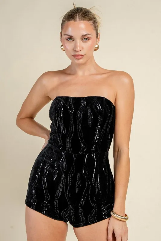 PJ11339E PATTERN SEQUINS VELVET STRAPLESS FITTED ROMPER made by privy