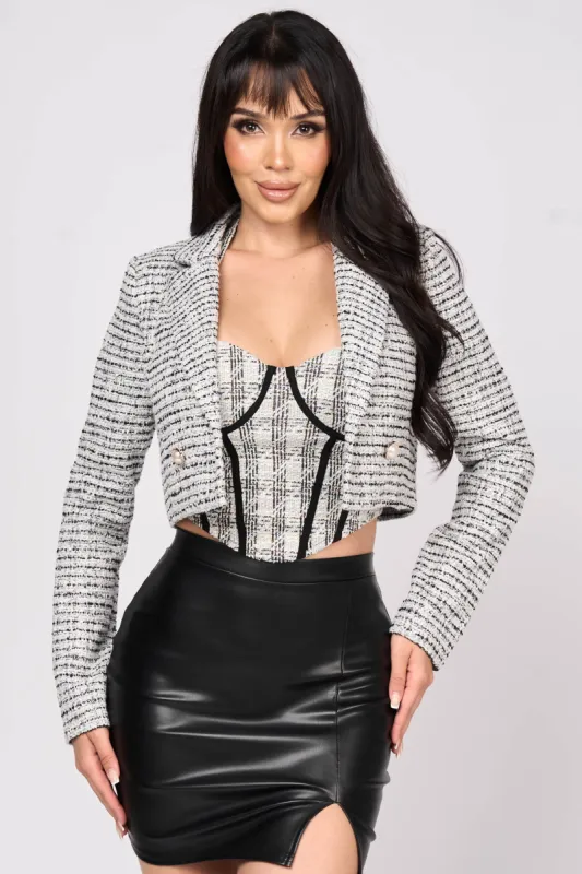LUXE STRETCH TWEED GOLD PEARL BUTTON CROP BLAZER sold by privy